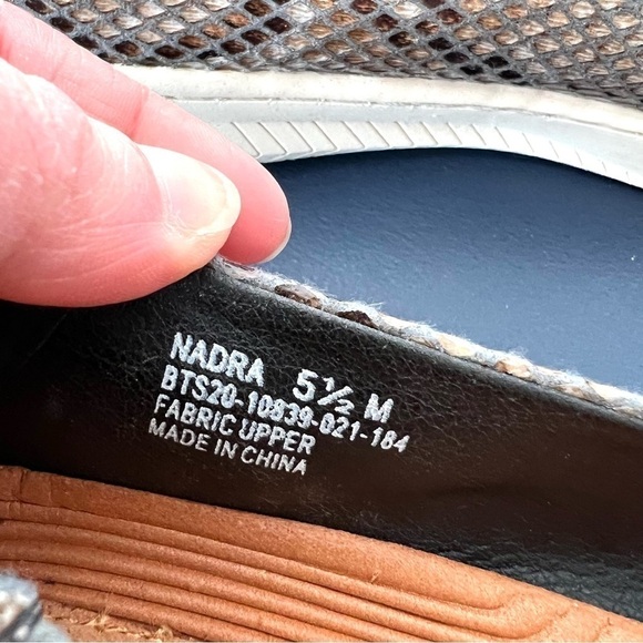 Baretraps Nadra Rebound Snakskin Python Print Women's Ballet Flats Size 5.5 - Picture 17 of 17